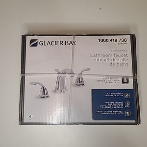 Glacier Bay Builders 8 in. 2-Handle Low-Arc Bathroom Faucet in Chrome New